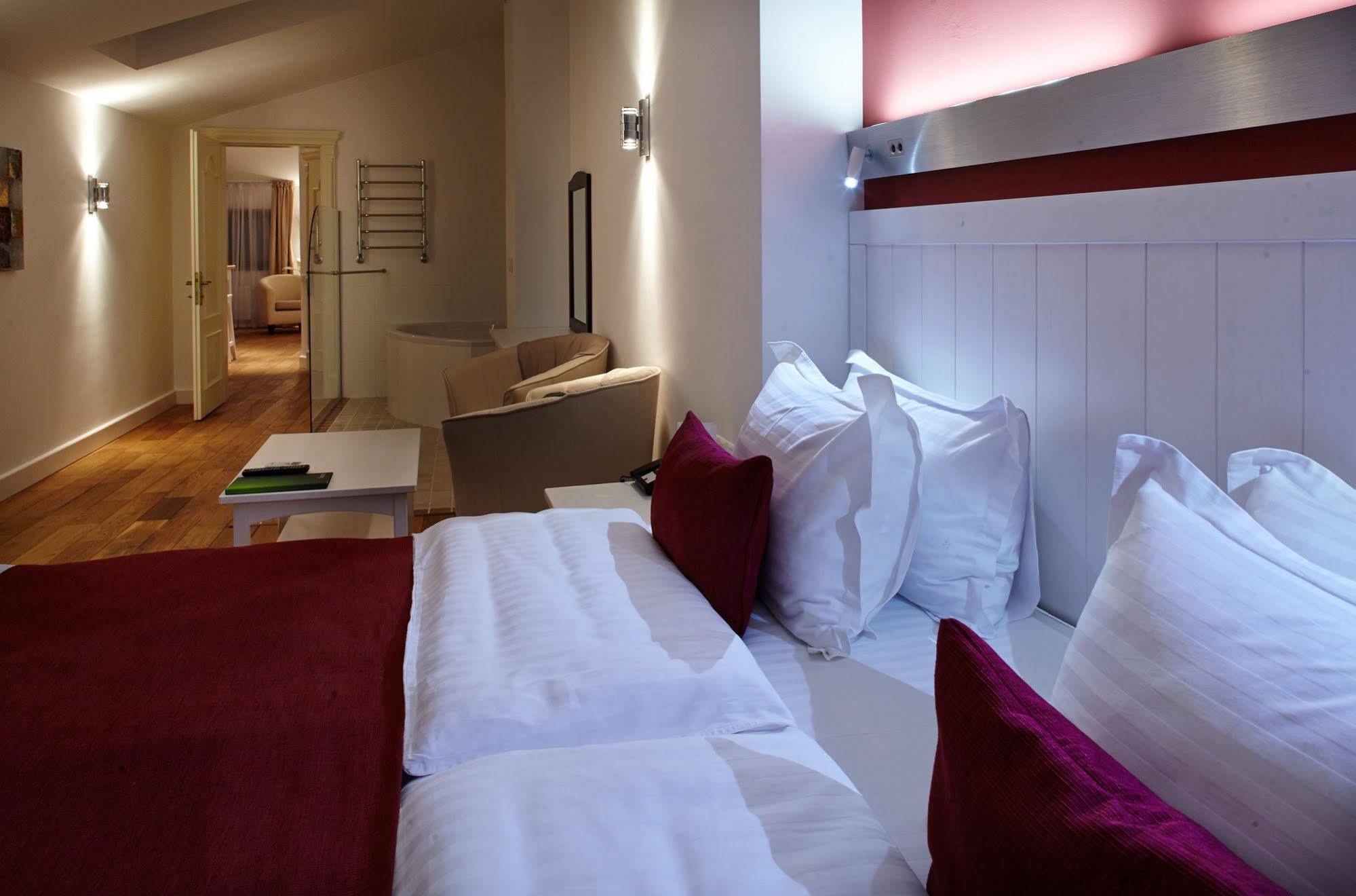 Rudolfo Hotel Lviv Kültér fotó